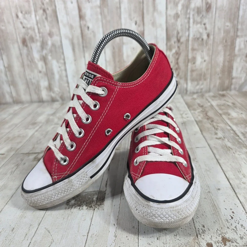 Converse Chuck Taylor All Star Low Top Red Canvas Sneakers M9696 Womens 7 Mens 5